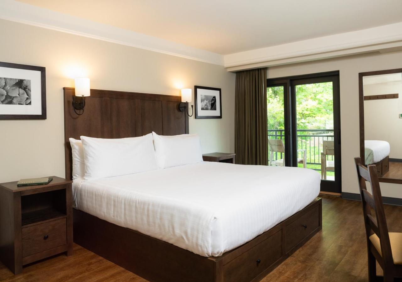 Kanuga Inn & Lodging 亨德森维尔 外观 照片